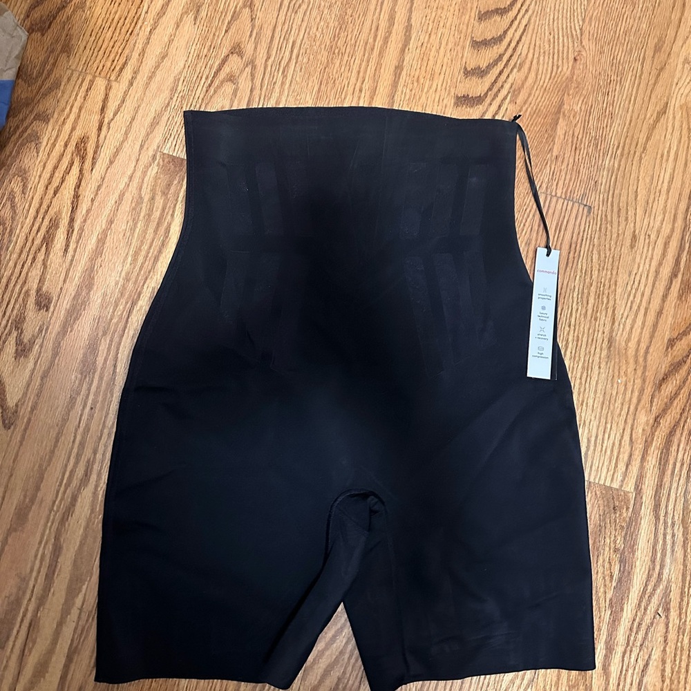 NWT Black Commando luxe control wear